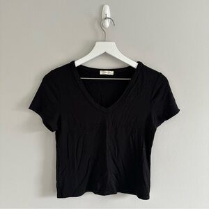 Olivia Rae Black T-shirt Crop Top Size M